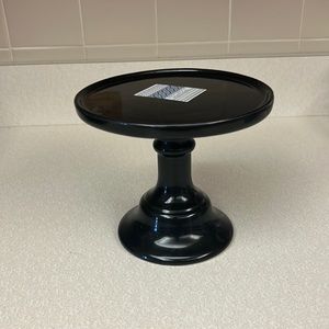 Black Cake Stand